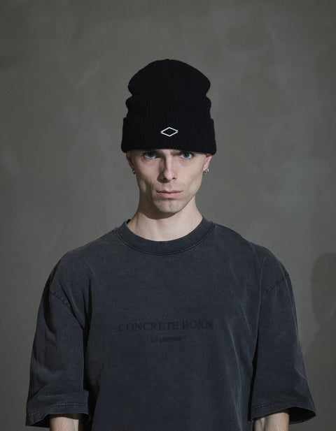 Diamond Plaque Beanie - Black
