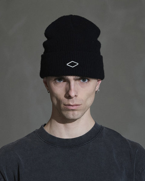 Diamond Plaque Beanie - Black